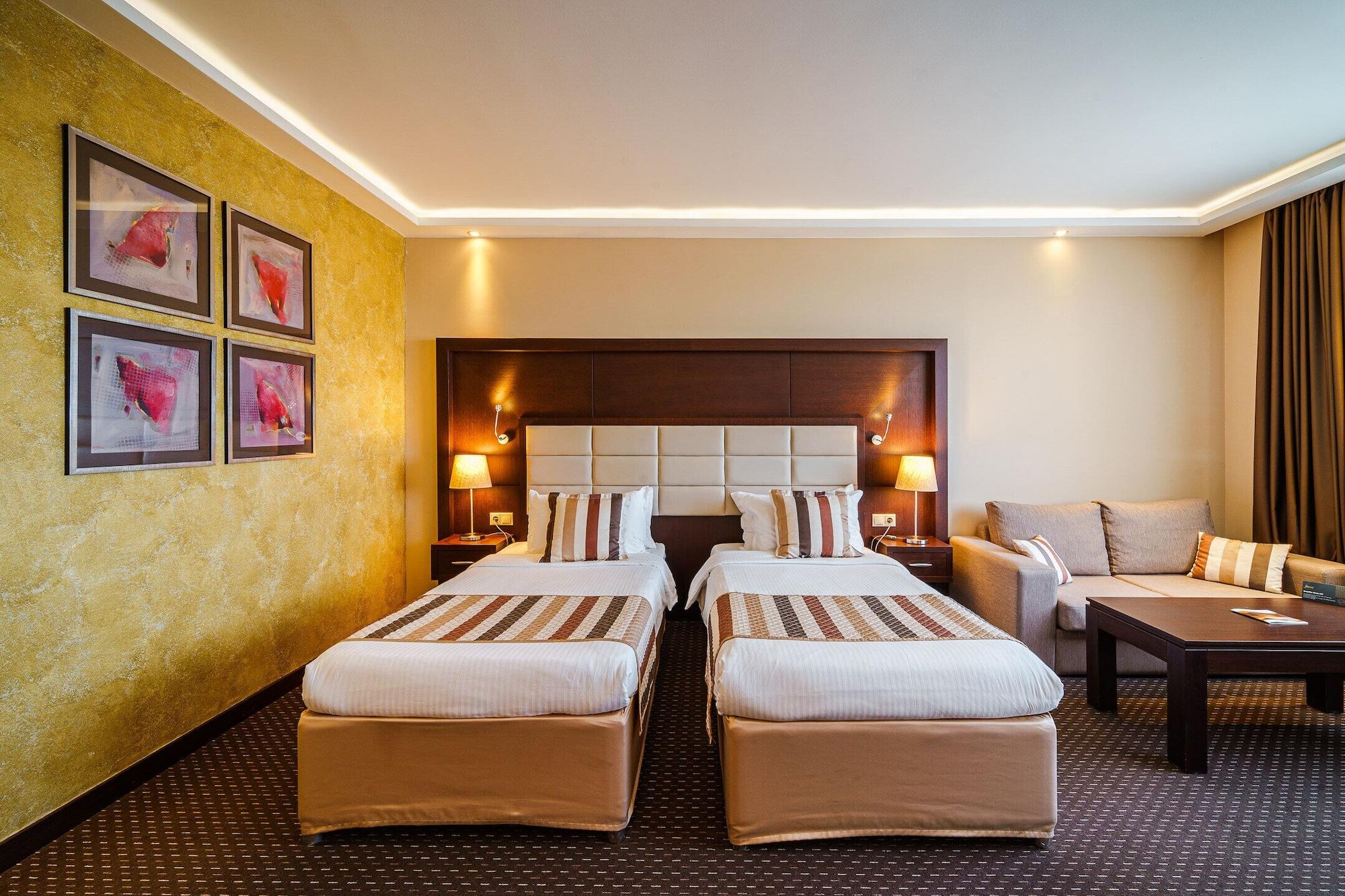Radisson Hotel Plovdiv Exterior photo