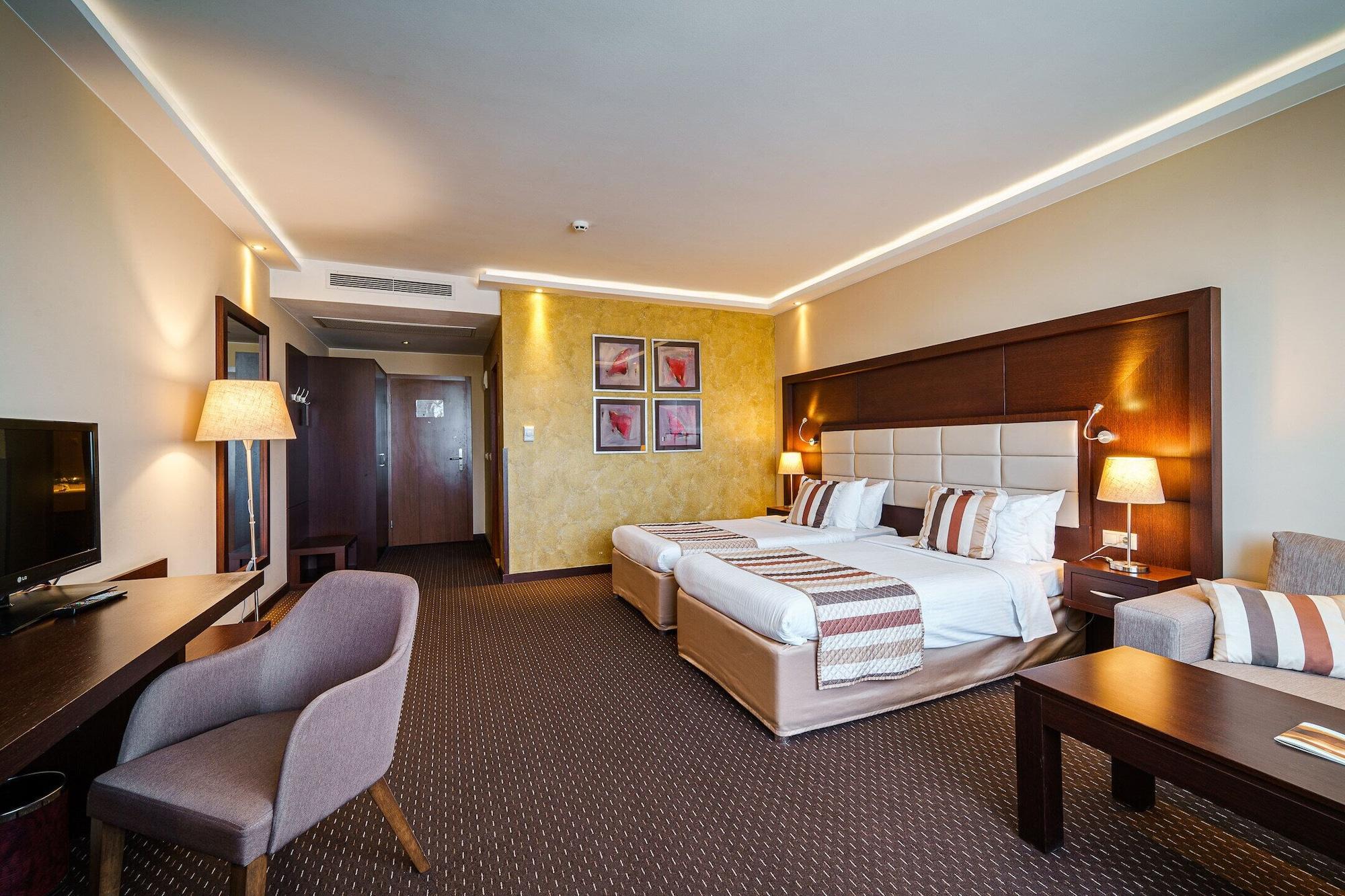 Radisson Hotel Plovdiv Exterior photo