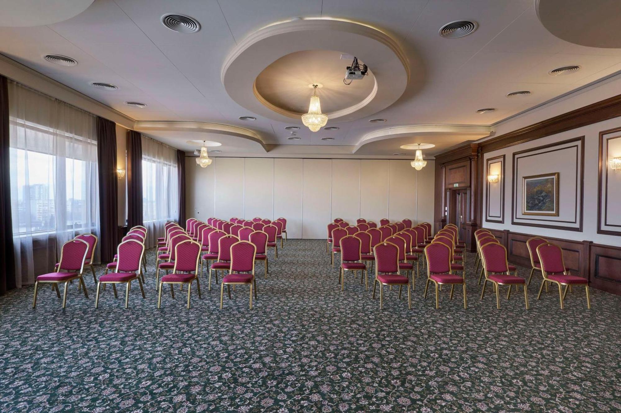 Radisson Hotel Plovdiv Exterior photo